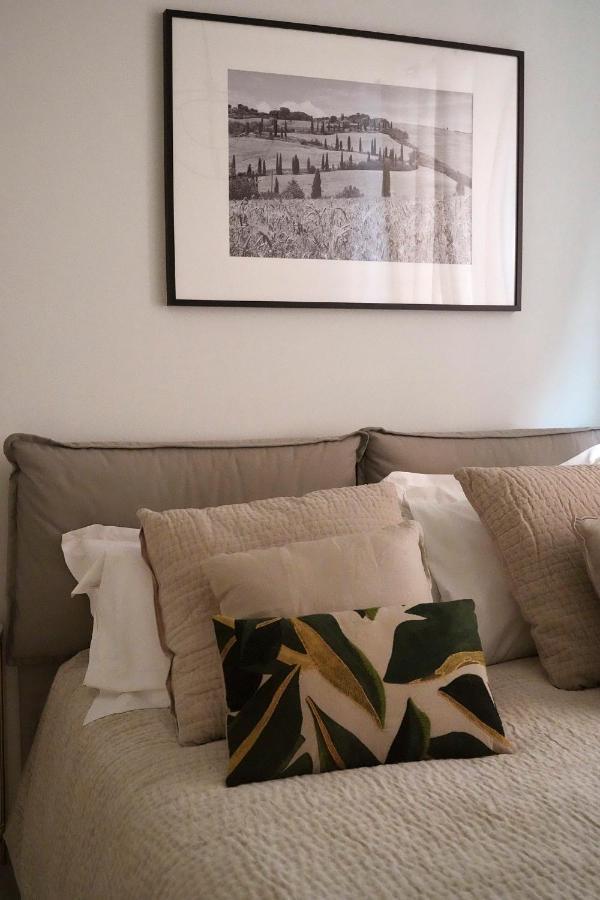3 Master Bedrooms With Balcony On The River With Views Firenze Esterno foto